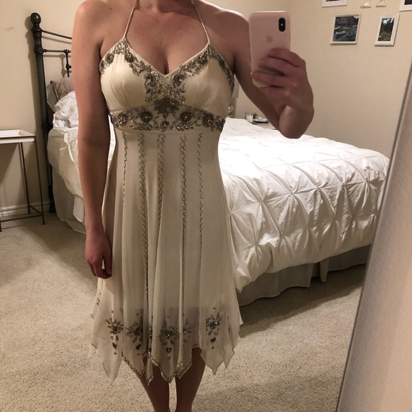 Cache Dresses & Skirts - Cache off white silk beaded formal dress